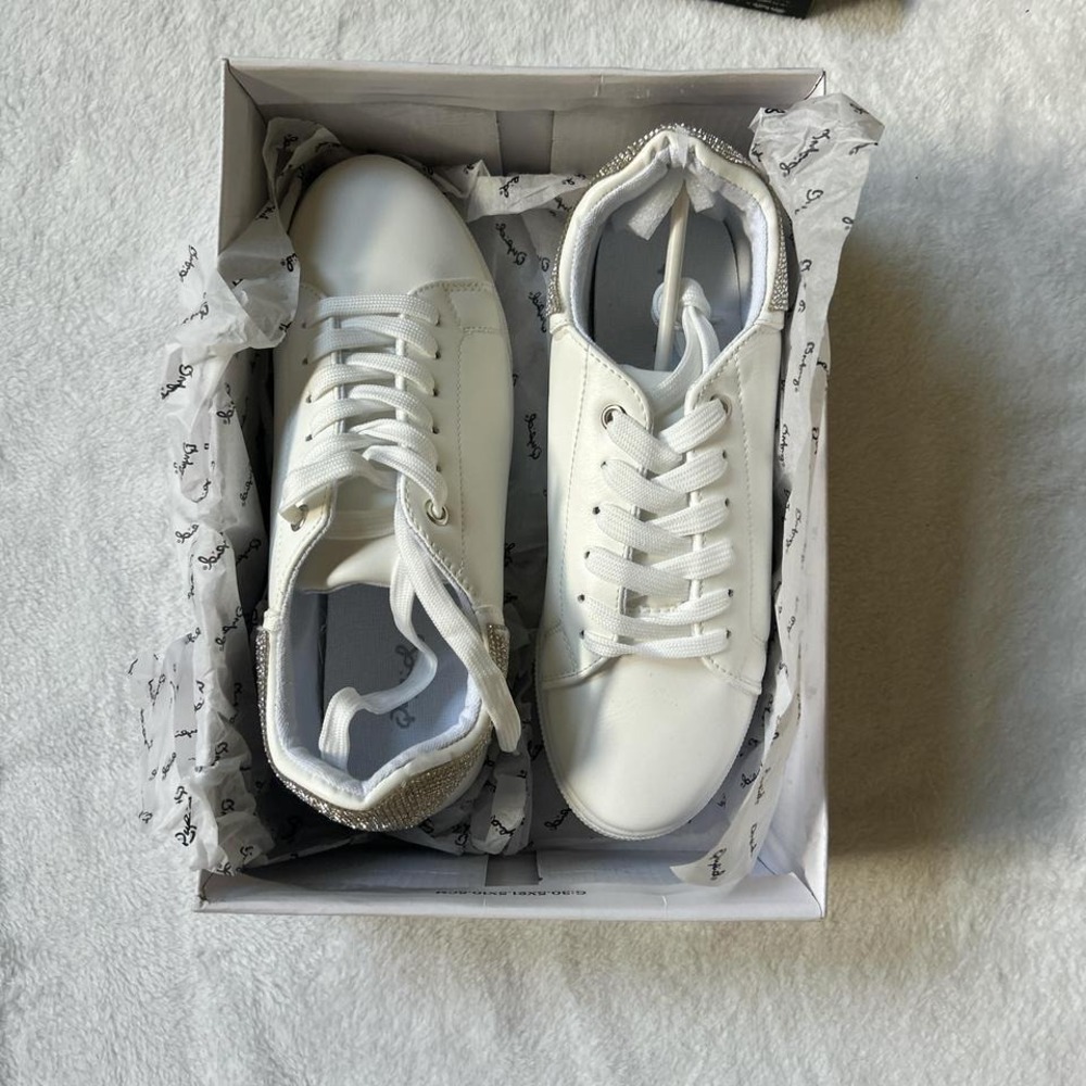 White Qupid trainers with silver embellishments Women's 8 Brand New - Picture 5 of 6